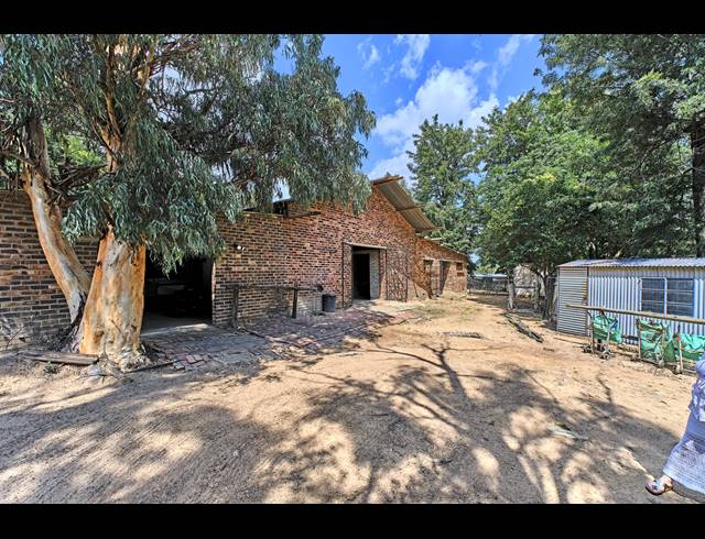 4 BEDROOM EQUESTRIAN PROPERTY FOR SALE IN SUN VALLEY